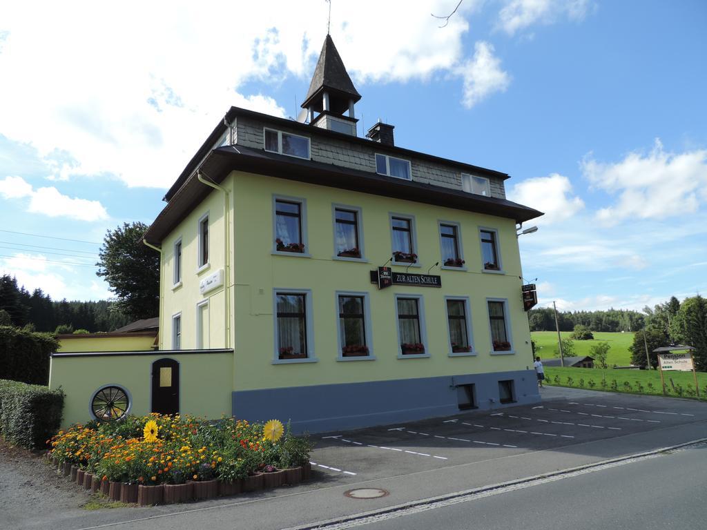 Pension Zur Alten Schule Barenstein Exterior photo